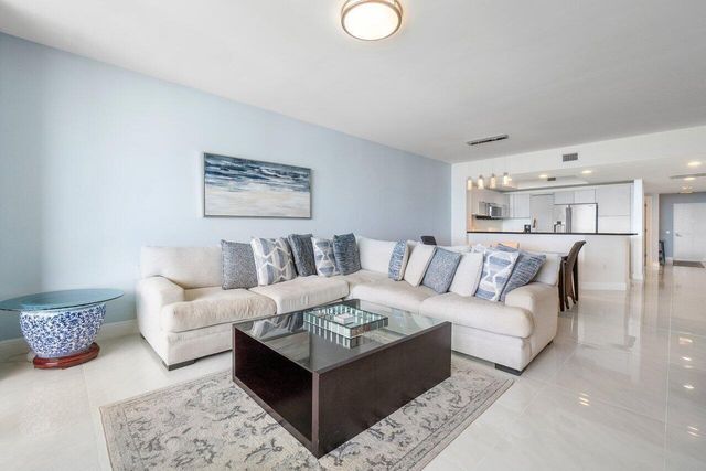 2650 Lake Shore Drive 1003, Riviera Beach, FL 33404