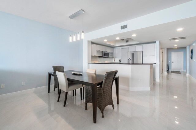 2650 Lake Shore Drive 1003, Riviera Beach, FL 33404