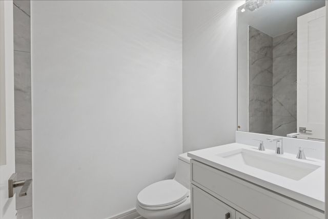 6414 N Francisco Avenue 101, Chicago, IL 60645