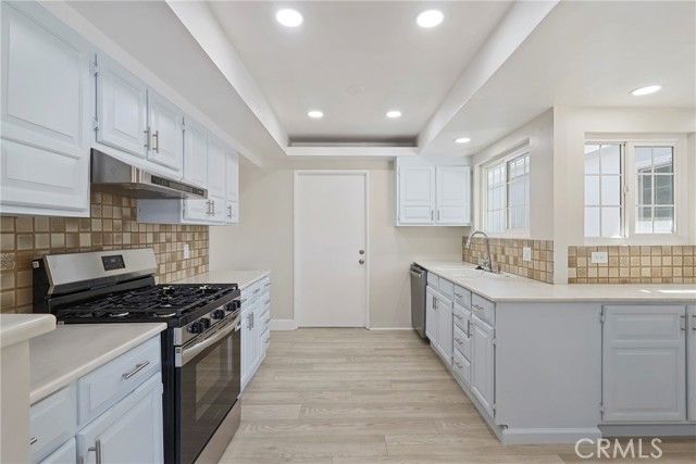 915 Coastline, Seal Beach, CA 90740