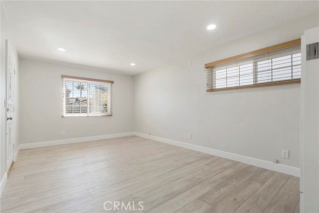 915 Coastline, Seal Beach, CA 90740