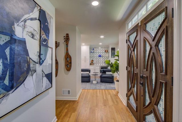 235 Saint Martins SE Drive, Mableton, GA 30126