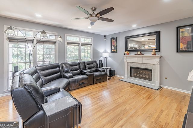 1070 Water Shine Way, Snellville, GA 30078