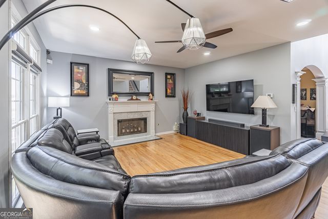 1070 Water Shine Way, Snellville, GA 30078