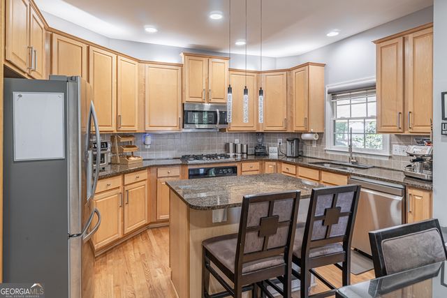 1070 Water Shine Way, Snellville, GA 30078
