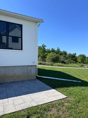 76 Russet Road, South Burlington, VT 05403