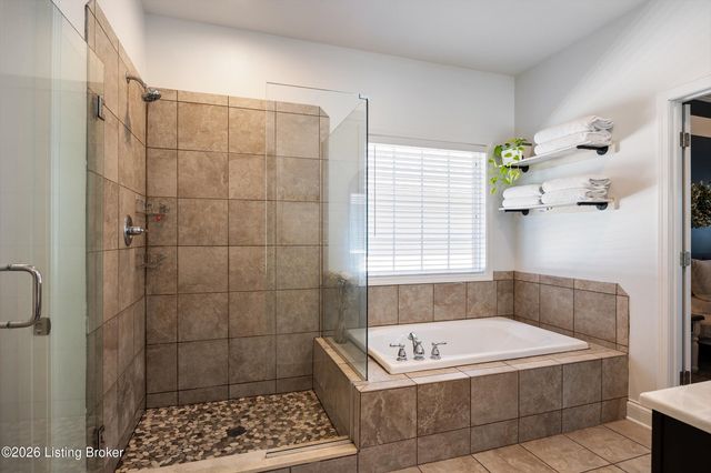 16913 Ascender Pass, Louisville, KY 40245