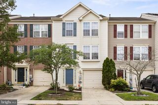 8 PLAYERS LN, Pine Hill, NJ 08021