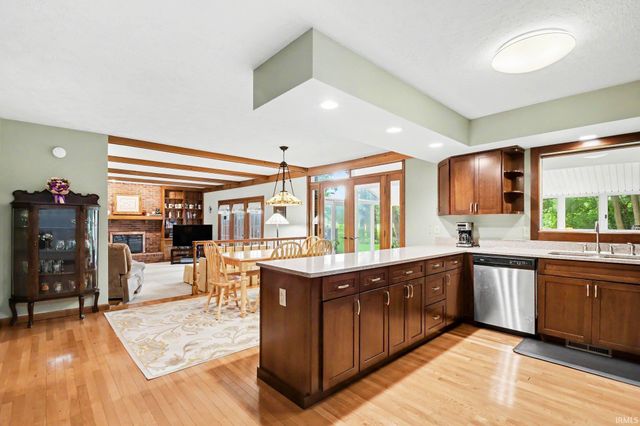 15766 Durham Way, Granger, IN 46530