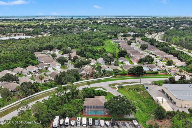 2476 Hidden Pine Lane NE, Palm Bay, FL 32905