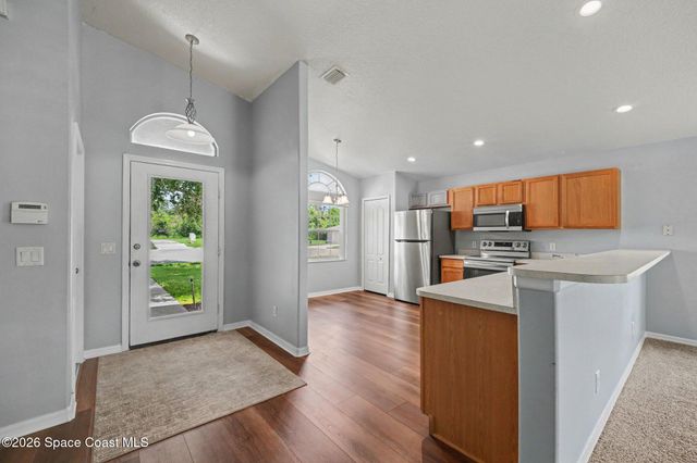 2476 Hidden Pine Lane NE, Palm Bay, FL 32905