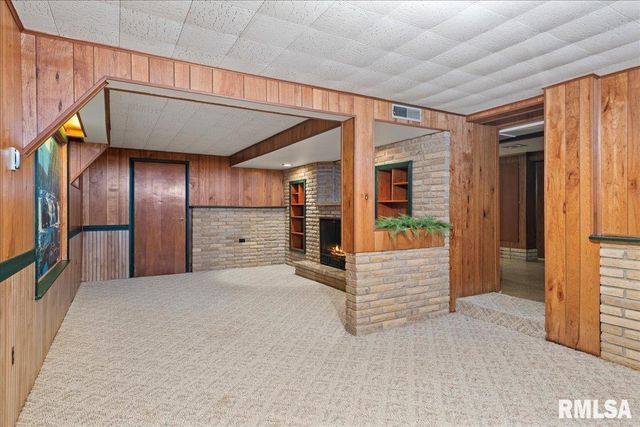 3120 S 13TH Street, Springfield, IL 62703