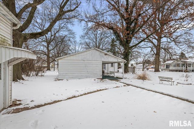 3120 S 13TH Street, Springfield, IL 62703