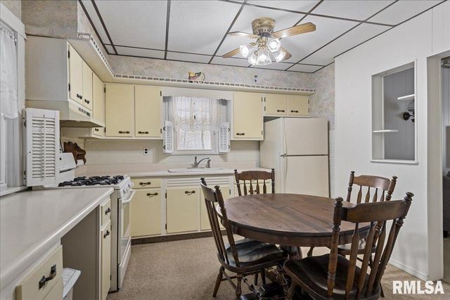 3120 S 13TH Street, Springfield, IL 62703