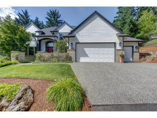10547 Se CHARLOTTE Dr, Happy Valley, OR 97086