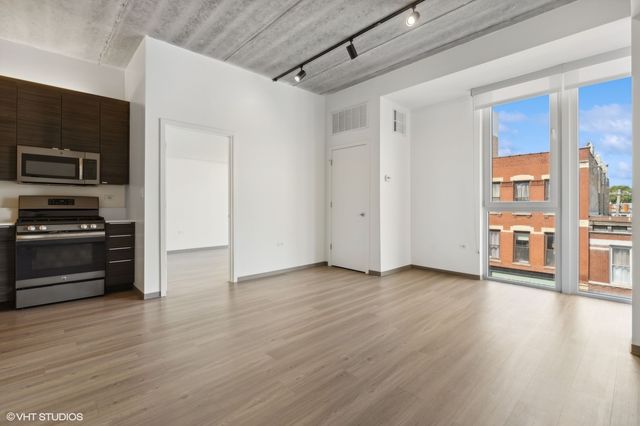 1920 N Milwaukee Avenue 501, Chicago, IL 60647