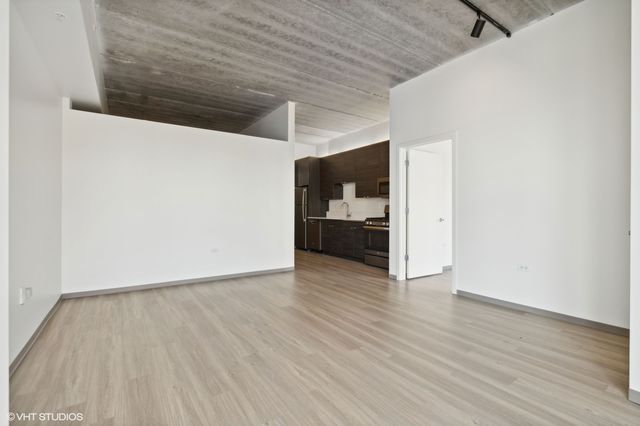 1920 N Milwaukee Avenue 501, Chicago, IL 60647
