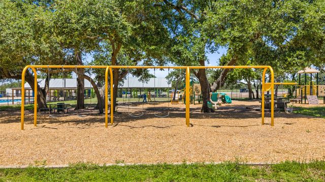 283 Crater Lake DR, Dripping Springs, TX 78620