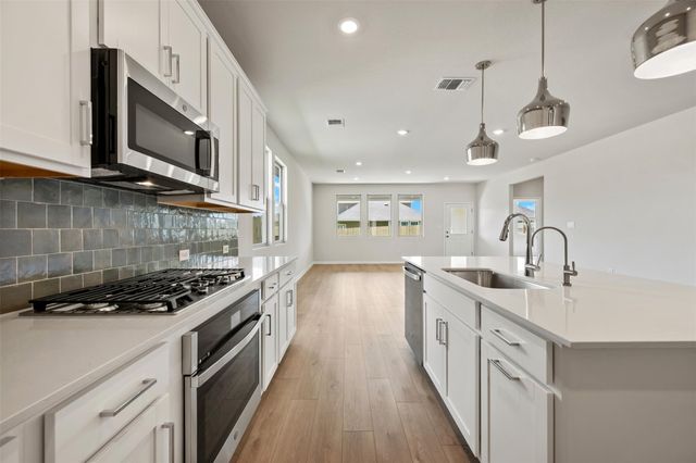 283 Crater Lake DR, Dripping Springs, TX 78620