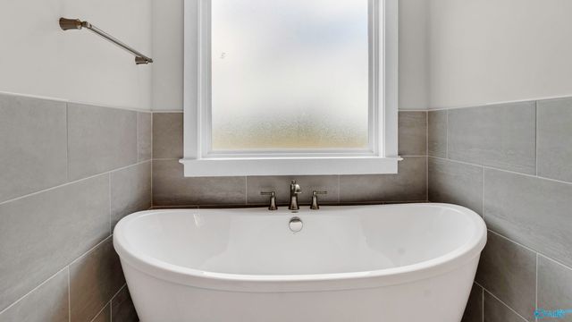 7100 Raquel Circle SE, Gurley, AL 35748