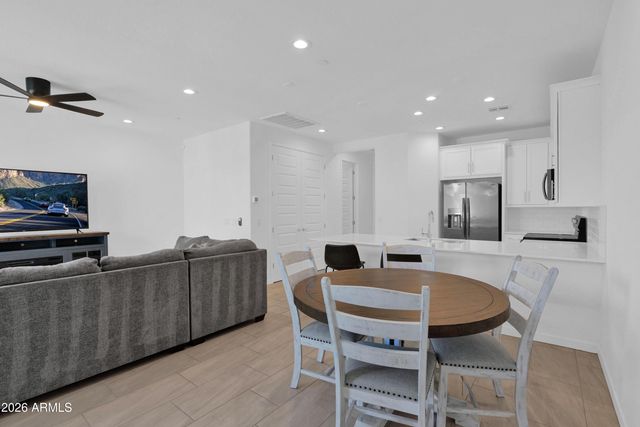 9838 E WAVELENGTH Avenue, Mesa, AZ 85212