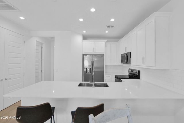 9838 E WAVELENGTH Avenue, Mesa, AZ 85212