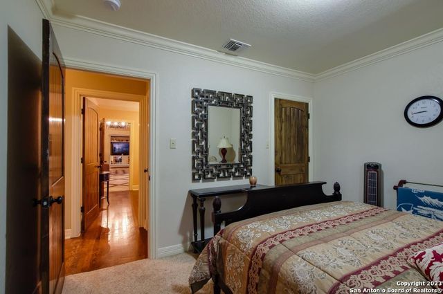 188 CLAYWELL DR, Alamo Heights, TX 78209