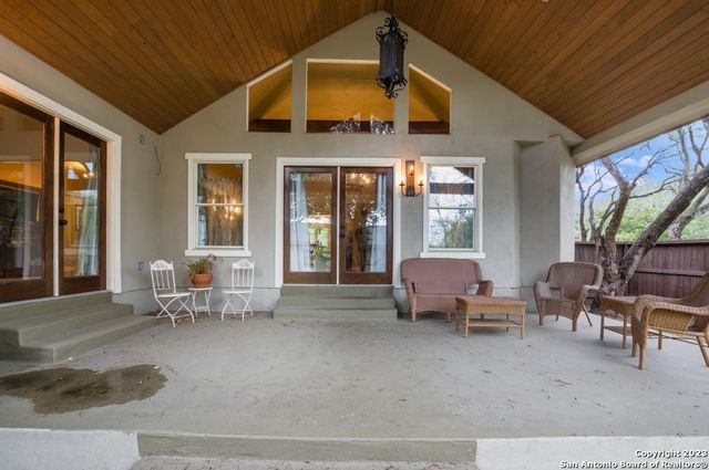 188 CLAYWELL DR, Alamo Heights, TX 78209