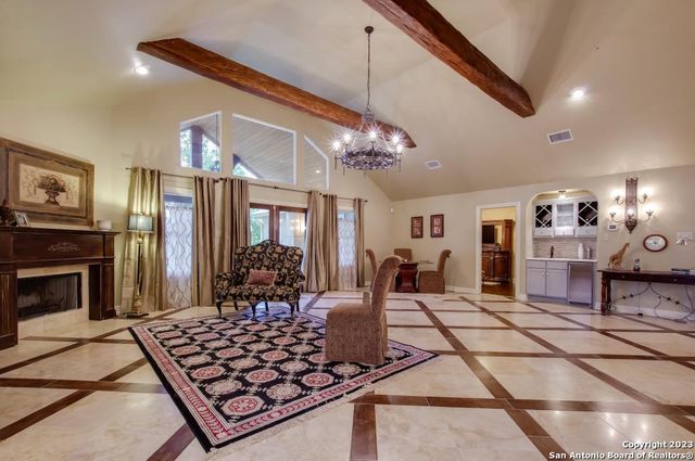 188 CLAYWELL DR, Alamo Heights, TX 78209