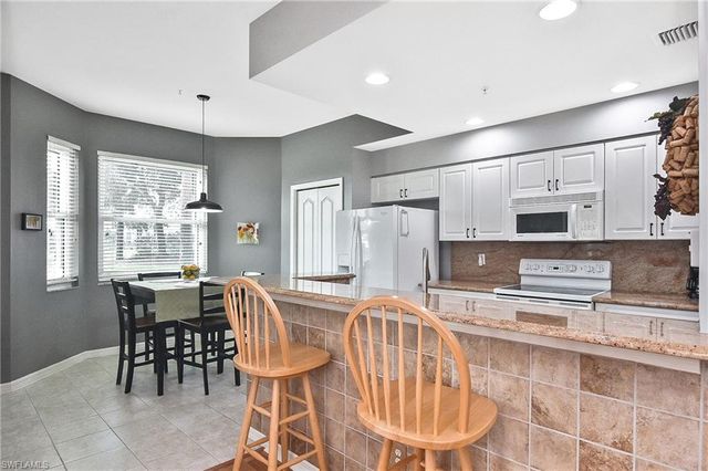 8076 Queen Palm LN # 412, Fort Myers, FL 33966