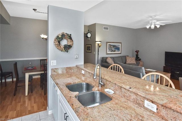 8076 Queen Palm LN # 412, Fort Myers, FL 33966