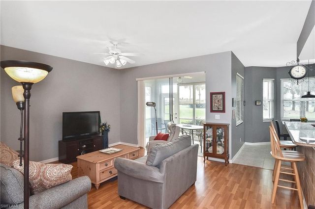 8076 Queen Palm LN # 412, Fort Myers, FL 33966