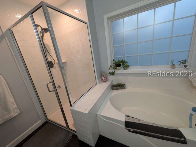 77 James F Byrnes St, Beaufort, SC 29907