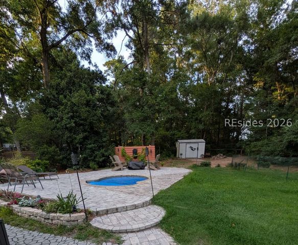 77 James F Byrnes St, Beaufort, SC 29907