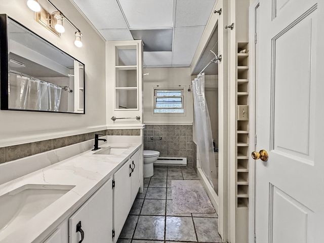 126 Beach Rd, Salisbury, MA 01952