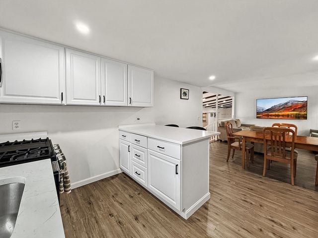 126 Beach Rd, Salisbury, MA 01952