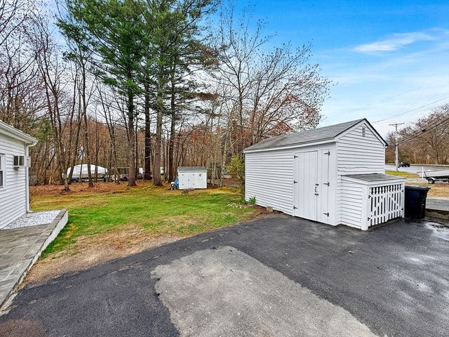 126 Beach Rd, Salisbury, MA 01952