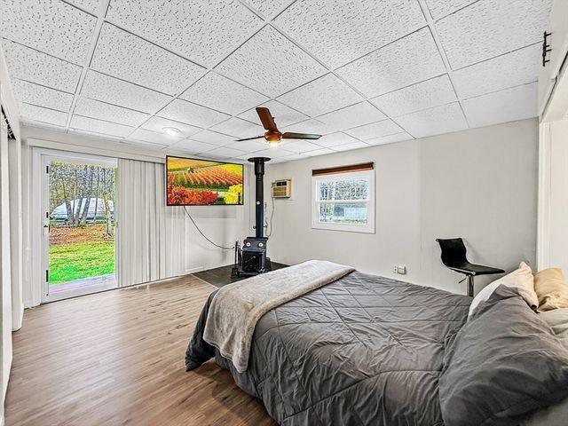 126 Beach Rd, Salisbury, MA 01952