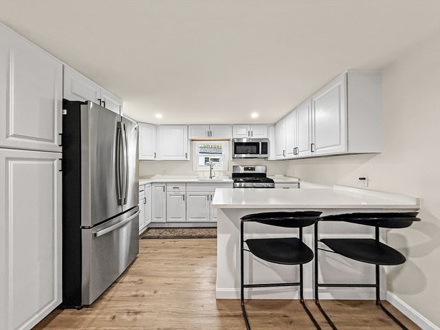 126 Beach Rd, Salisbury, MA 01952