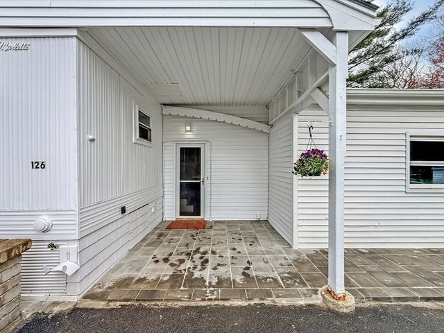 126 Beach Rd, Salisbury, MA 01952
