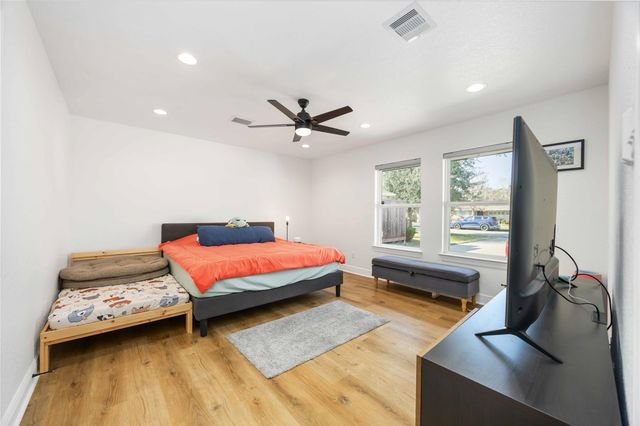 2011 De Milo Drive, Houston, TX 77018