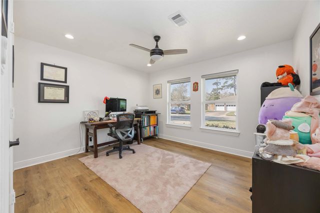 2011 De Milo Drive, Houston, TX 77018