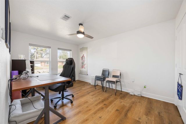 2011 De Milo Drive, Houston, TX 77018