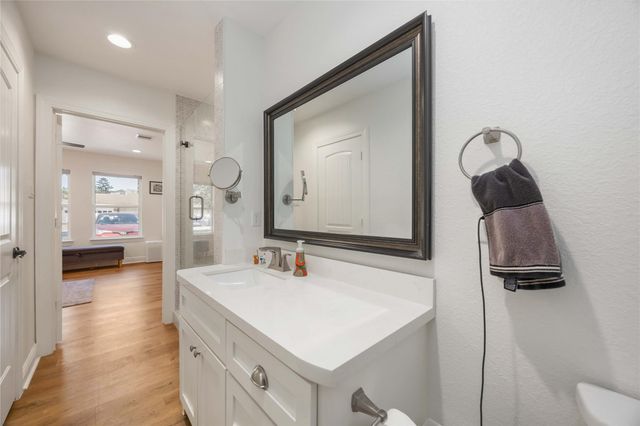 2011 De Milo Drive, Houston, TX 77018