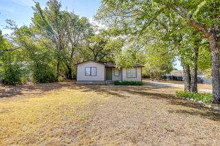 208 Wells Burnett Road, Azle, TX 76020