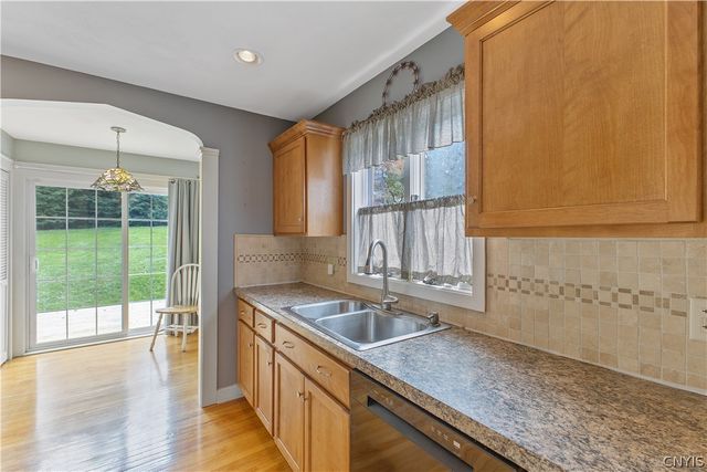 129 Vieau Drive, Syracuse, NY 13207