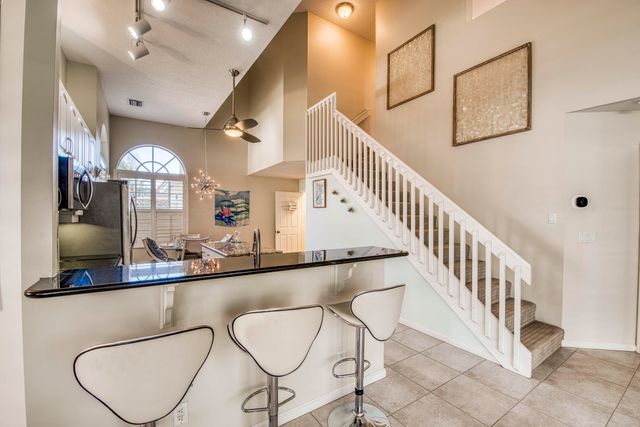 2767 S Clearbrook Circle, Delray Beach, FL 33445