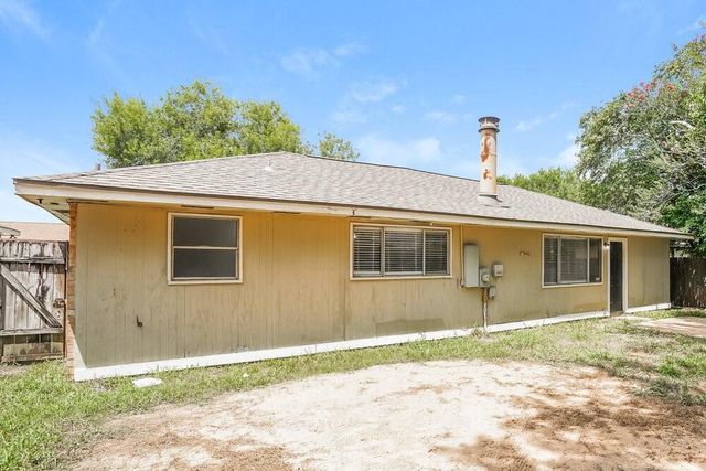 8403 Quail Burg Lane, Houston, TX 77489
