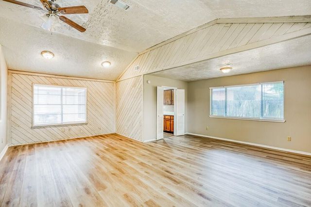 8403 Quail Burg Lane, Houston, TX 77489