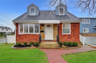 787 Stewart Avenue, Bethpage, NY 11714